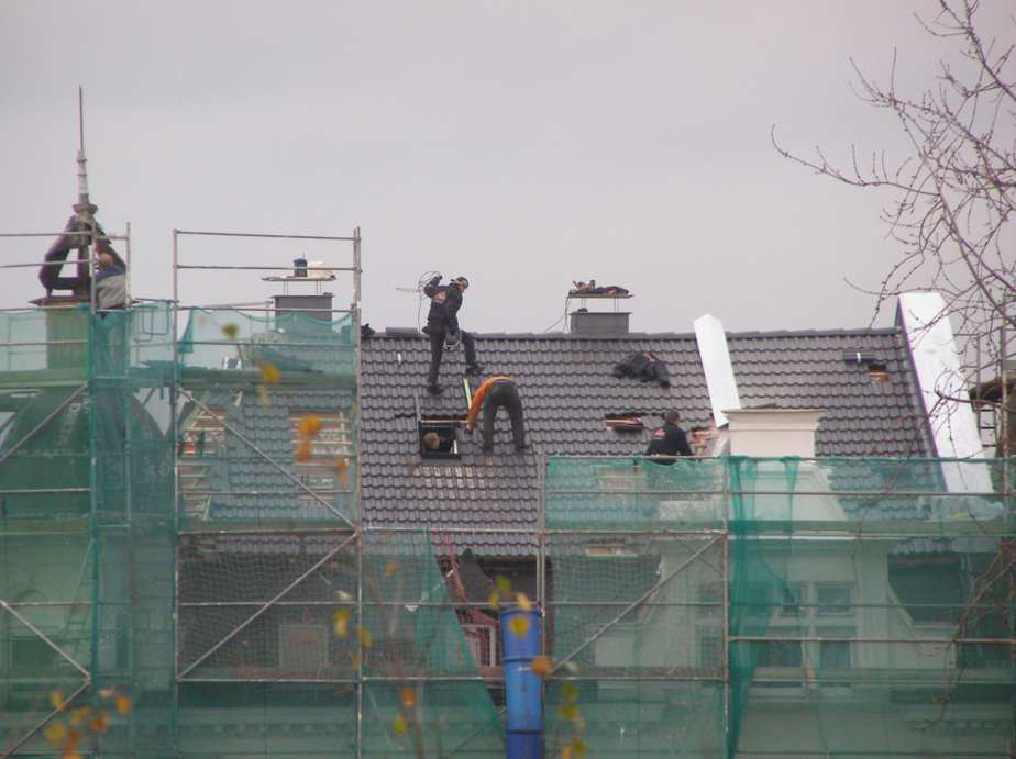 WA Roofer Charged with Felony After Working Without Insurance