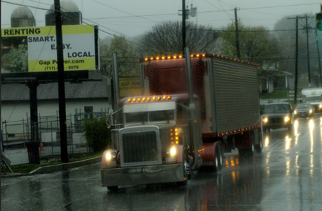 FMCSA Will Not Reinstate Overnight Rest Regulations for Commercial Drivers